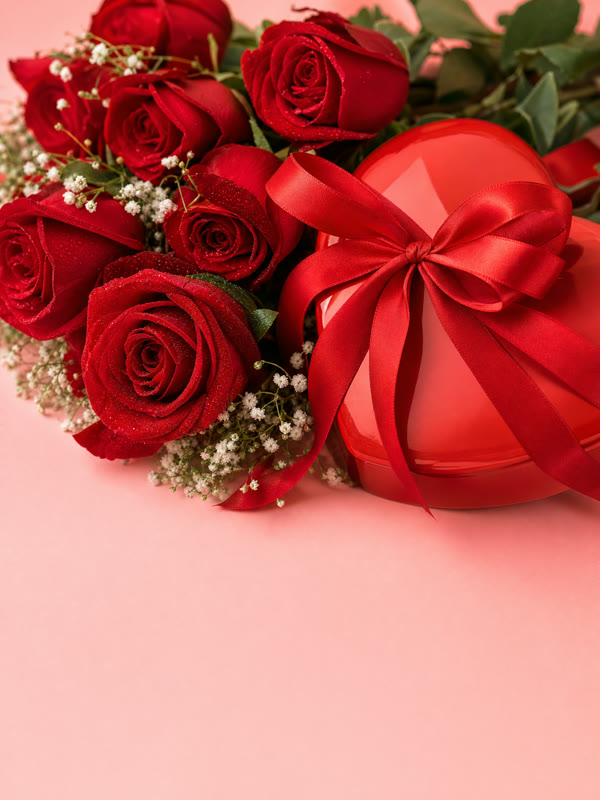 Love and romance roses and heart gift box